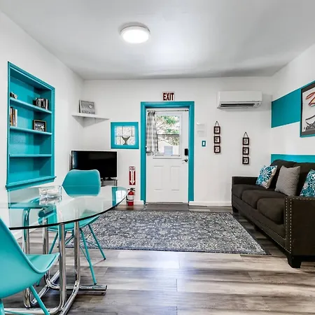 Aqua Breeze Suite